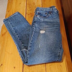 Women's Levis Red Tab Distressed Wedgie Straight Leg Jeans